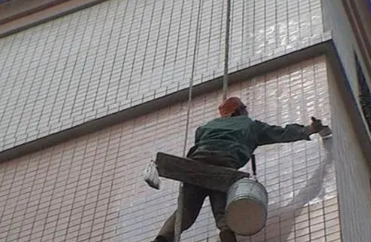 忻州市卫生间漏水维修公司分享下忻州市外墙防水的必要性。