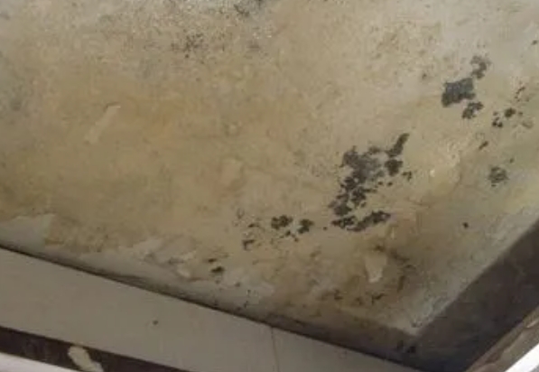 忻州市阳台漏水维修公司分享下忻州市卫生间渗水维修需要注意哪些问题。